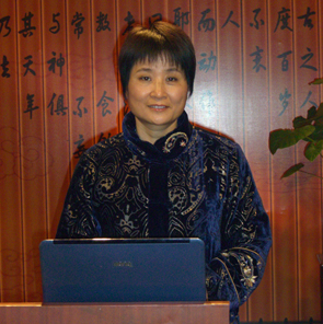 Palm reading in China: Wang Chenxia, chinese palm reader & researcher.